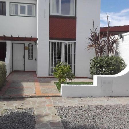 Tehuelches Familiar Villa Puerto Madryn Kültér fotó